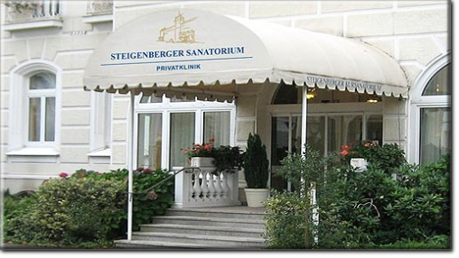 Eingang zum Steigenberger Kursanatorium